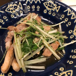 シャキシャキ水菜と豚肉のレモンハーブソテー^_^